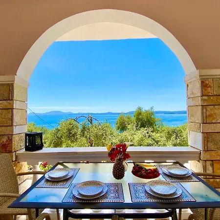 Nissaki Sunlight - New Above The Beach Holiday home *